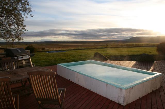 Hot tub at Guesthouse Dalbær in South Iceland